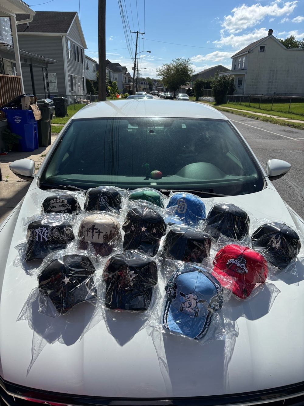 Design hats - Picture 3 of 3